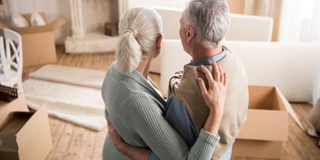 Hundreds of thousands Americans moved to different states or cities for retirement in 2020, according to HireAHelper's retiree movement study. (iStock)