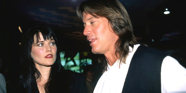 Actors Lucy Lawless and Kevin Sorbo attend an MCA TV promotional event for their TV shows 'Xena: Warrior Princess' and 'Hercules: The Legendary Journeys' in January 1996 in Las Vegas, Nevada.  (Getty Images)
