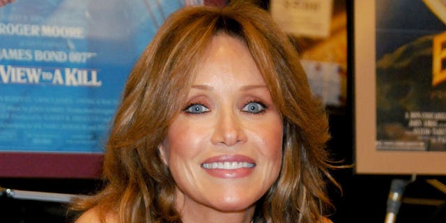 Tanya Roberts poses at the Hollywood Collectors &amp; Celebrities Show at the Burbank Airport Marriott Hotel &amp; Convention Center in Burbank, California on July 18, 2009. (Photo by Gregg DeGuire/FilmMagic)