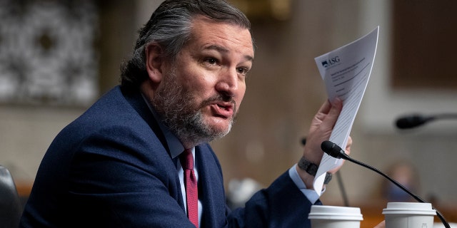 La administración Biden está bajo fuego por un acuerdo iraní de armas nucleares y rehenes que podría generar miles de millones para el régimen. 4 Senador Ted Cruz, republicano por Texas