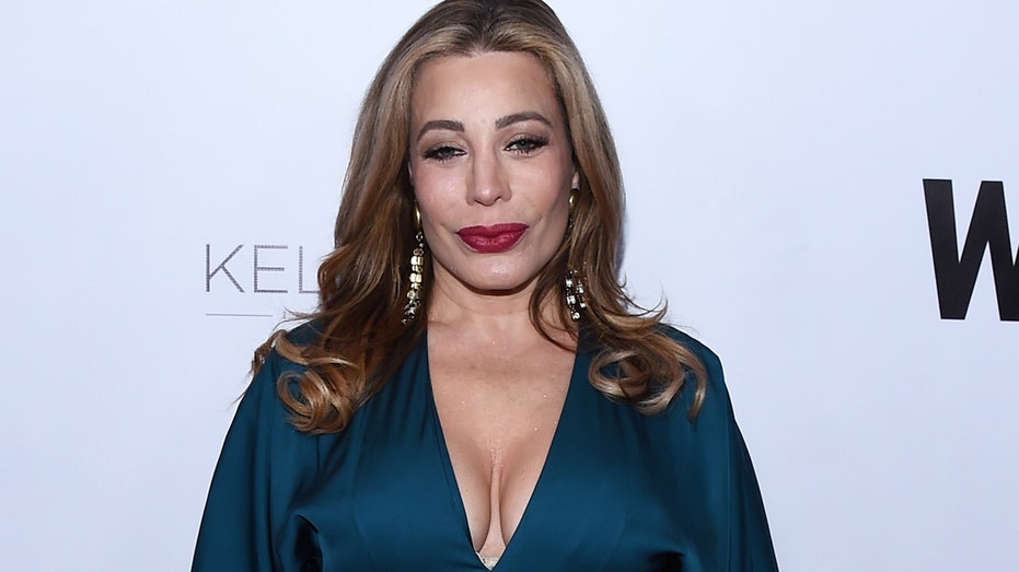 Taylor Dayne defends herself amid backlash for performing at Mar-a-Lago on  New Year's Eve | Fox News