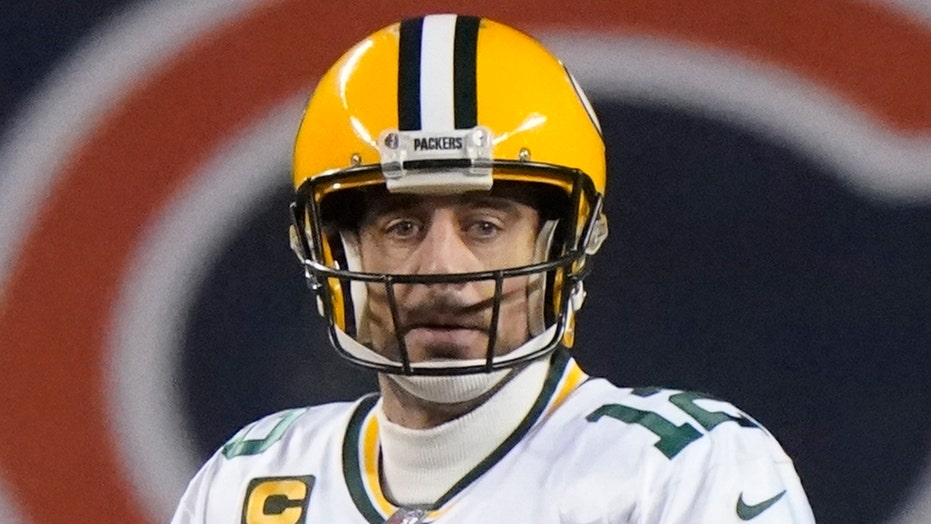 Aaron rodgers hand size