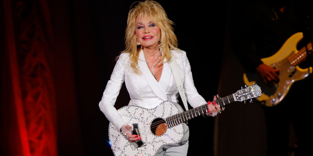 Dolly Parton breaks 3 Guinness World Records: 'You're going to have to knock me down to stop me!' - Vimarsana News