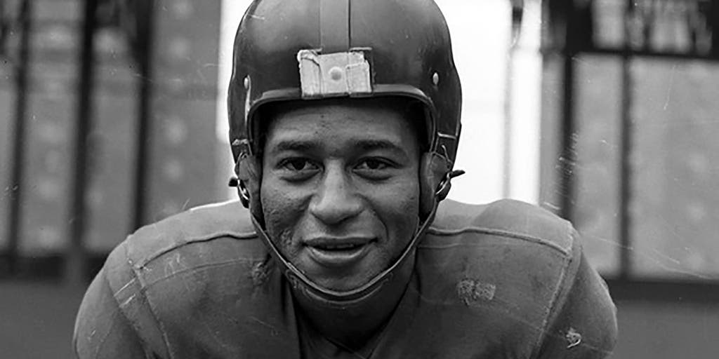 Coast Guard honors Black veteran NFL great Emlen Tunnell Fox News