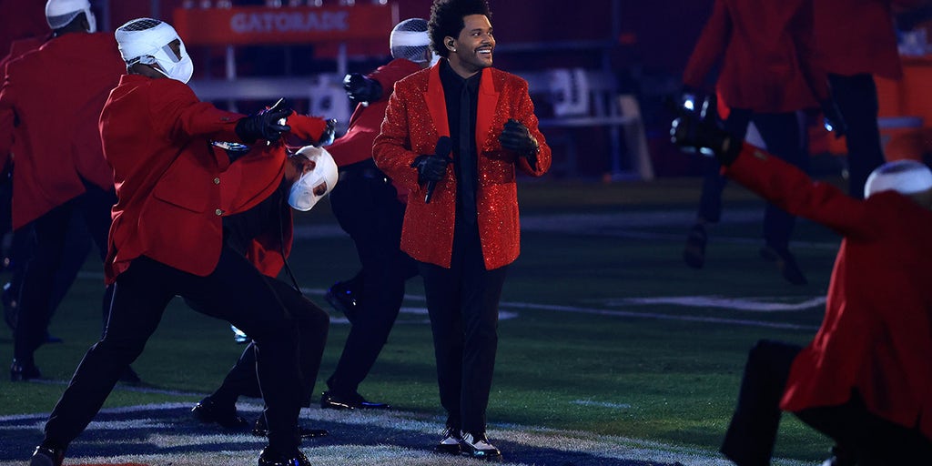 The Weeknd's Super Bowl LV halftime show underwhelms viewers - Vimarsana News