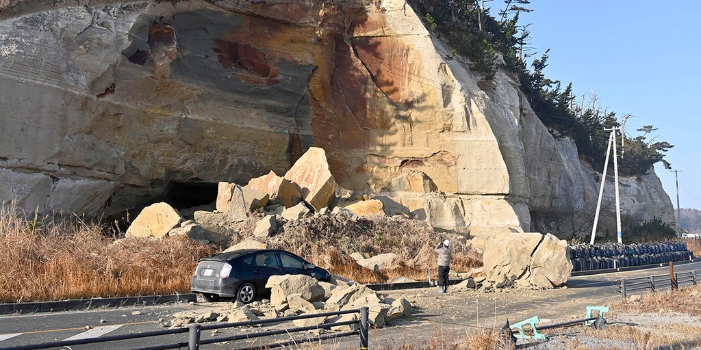 Powerful Japan earthquake sets off landslide, minor injuries | Fox