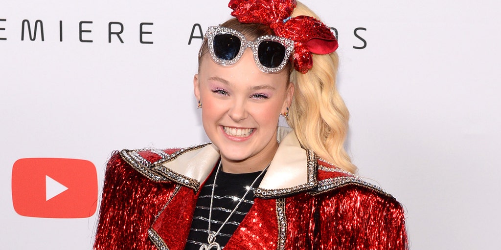 JoJo Siwa introduces girlfriend Kylie, says she's 'the happiest I've ever been' after coming out - Vimarsana News