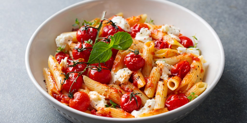 8lt Vkb Xzgq5m https www foxnews com food drink tiktok users baked feta pasta