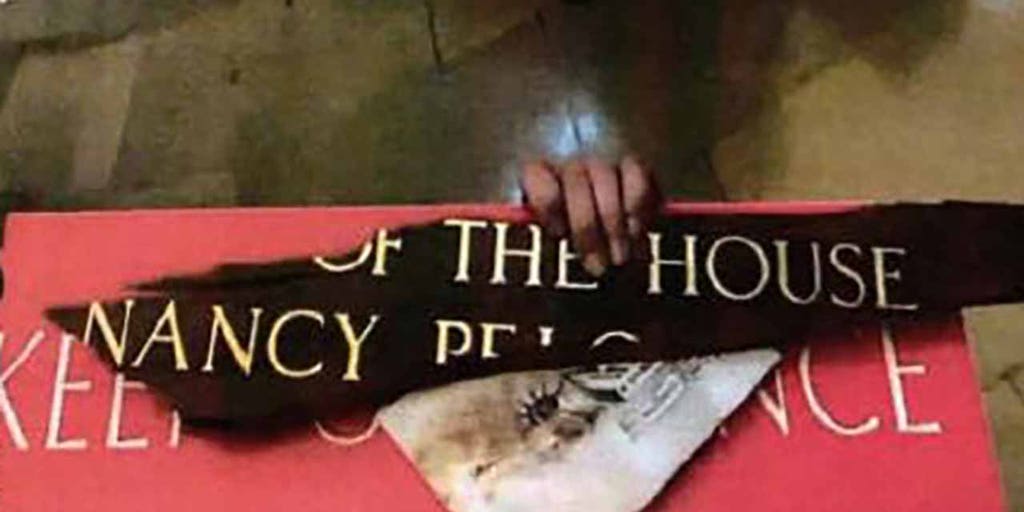 Missouri man seen with Pelosi nameplate in Capitol riot charged weeks after niece - Vimarsana News