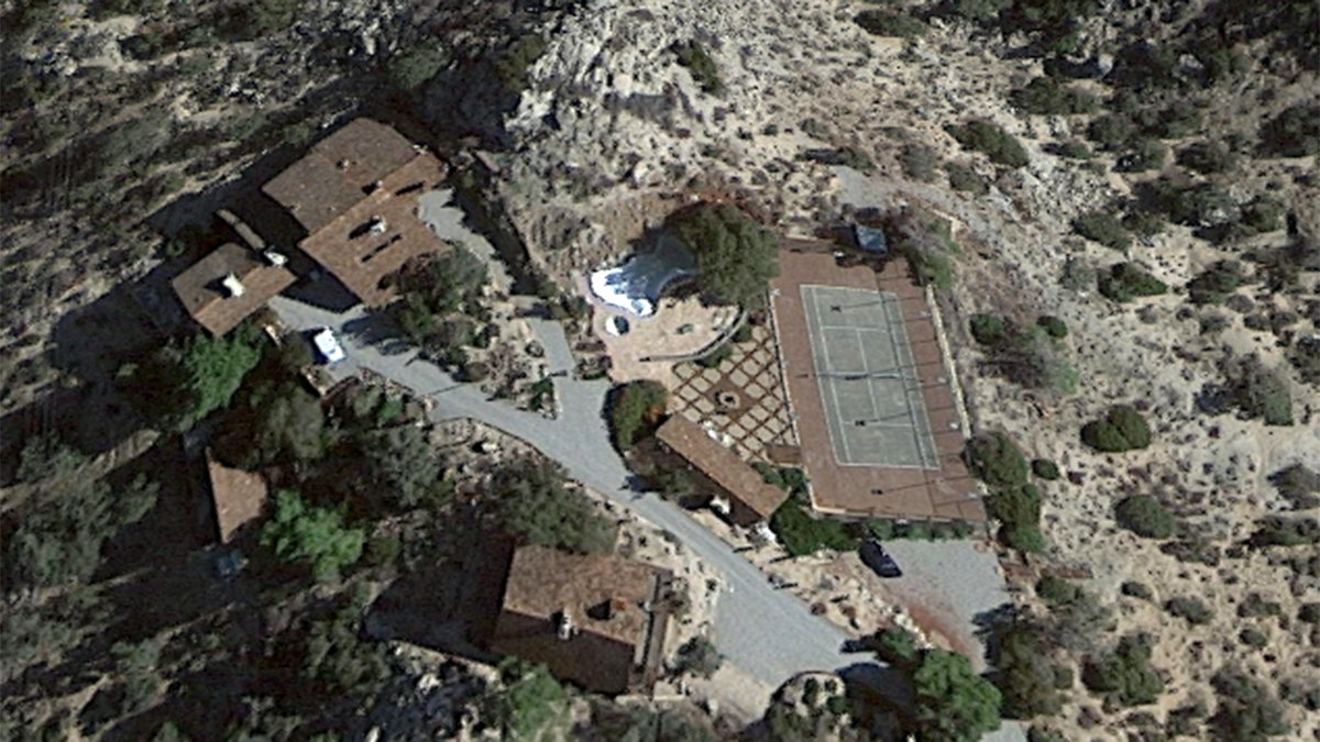 An aerial view of Frank Sinatra's Palm Desert escape Villa Maggio. (Google Maps). 