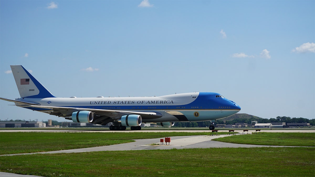 Documentario air cheap force one