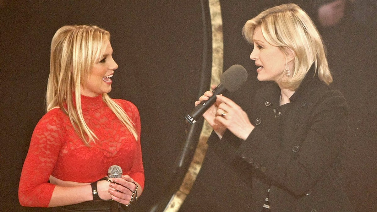 Diane Sawyer is being taken to task over a 2003 interview featured in the new Britney Spears documentary. 