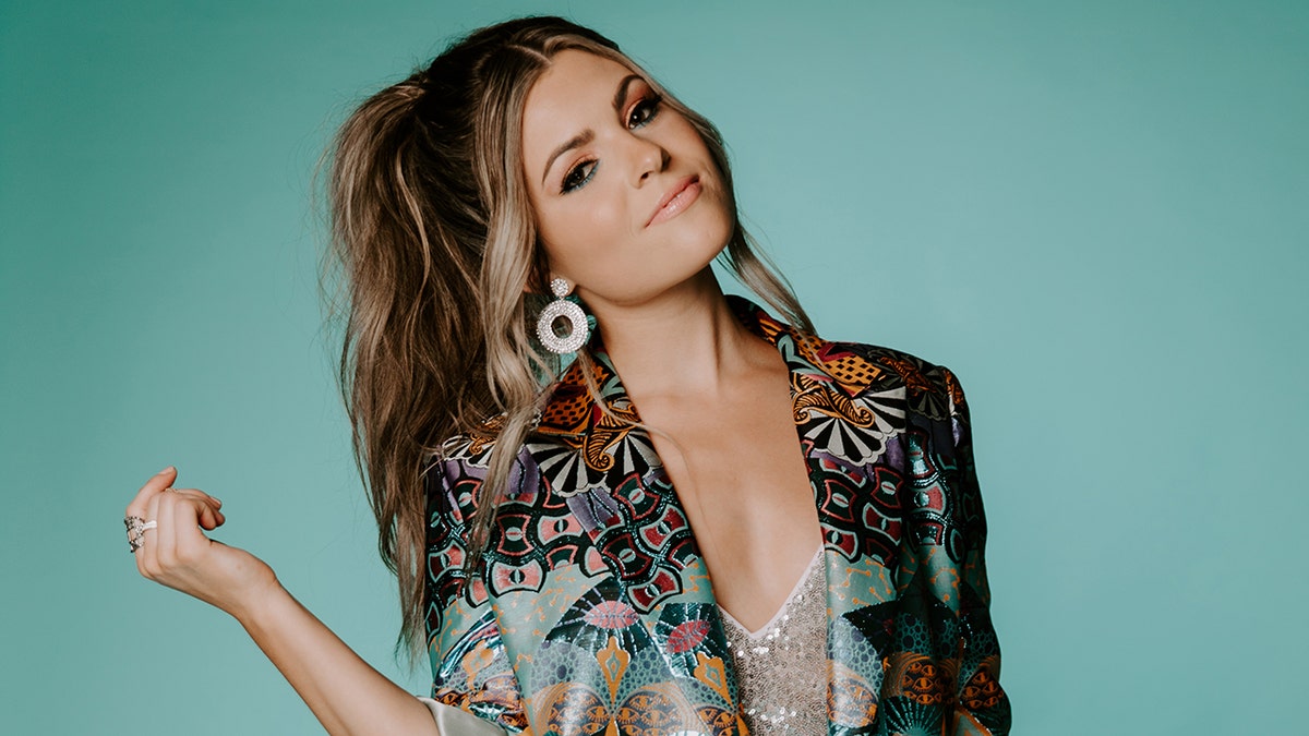 Country singer Tenille Arts performed on 'The Bachelor' in 2018, 2019 and 2020.