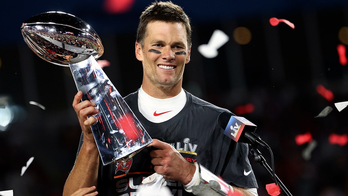 FOX 5 Atlanta - SEVEN RINGS: Tom Brady captured his record