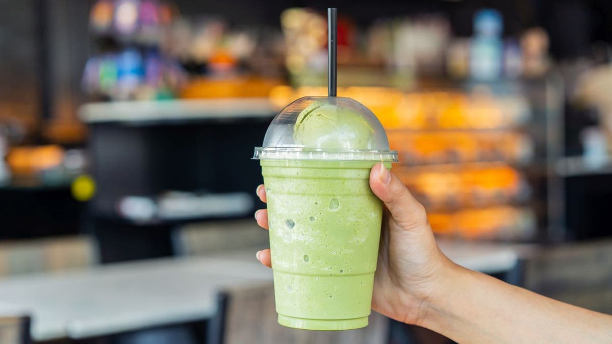 The "Shamrock Tea" is made with a matcha green tea latte, lemonade and vanilla bean powder, according to food blog Totally The Bomb. (iStock)