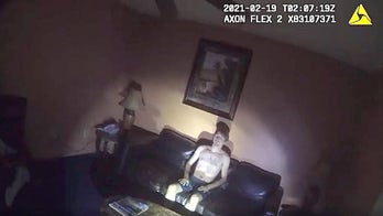 Florida sheriff's deputy rescues missing girl, 13, from motel room with man she met online: police