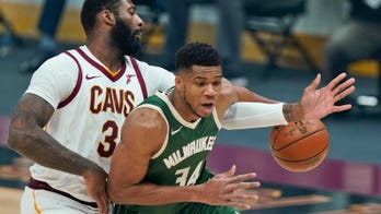 Antetokounmpo scores 24 as Bucks bury Cavaliers, 124-99