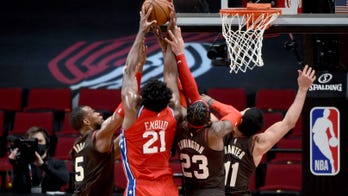 Lillard scores 30 points as Trail Blazers down 76ers 118-114
