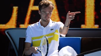Medvedev in 5, finally, advances to 4th round in Australia