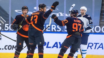 Oilers star McDavid reaches 500 career points in 369th NHL game