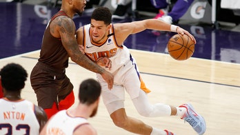 Suns' Booker replaces Lakers' Davis in NBA All-Star Game