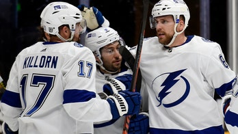 Cirelli scores twice as Tampa Bay beats Predators 4-1