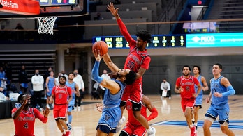 Gillespie, Daniels lead No. 8 Villanova past St John's 81-58