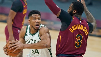 Giannis scores 33 to lead Bucks past Cavaliers to start trip
