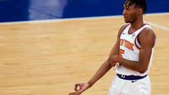 Quickley, Randle lead Knicks to 140-121 rout of Kings