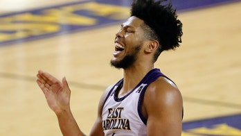 East Carolina shocks No. 5 Houston behind Jayden Gardner's 21 points
