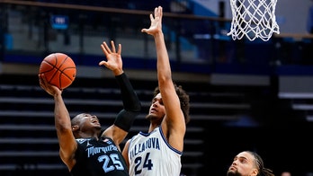 Robinson-Earl leads No. 5 Villanova past Marquette 96-64