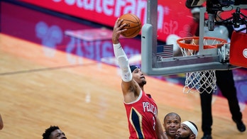 Hart gives Pelicans a boost in 130-101 win over Rockets