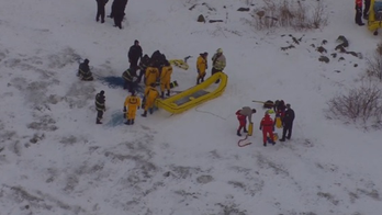Cleveland Coast Guard rescues 10 people stranded on ice floe near park