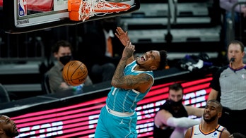 Malik Monk scores 29 points, Hornets cool off Suns 124-121
