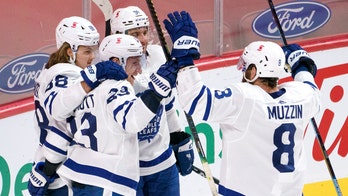 NHL-leading Maple Leafs beat Canadiens 4-2