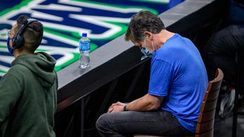 Mark Cuban's presidential future 'officially over' after nixing anthem, says former NFL player