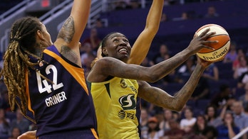 Liberty get Howard, Samuelson to Storm, 1st pick to Dallas
