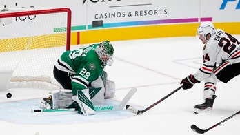 Suter scores winner as Blackhawks edge Stars 2-1 in OT again