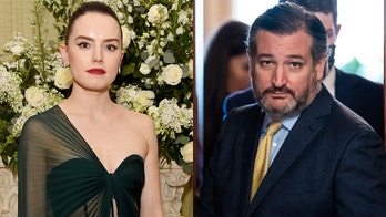 Daisy Ridley disses Ted Cruz's Cancun trip after senator's Rey insult