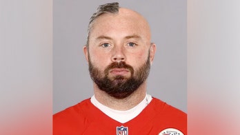Chiefs' Daniel Kilgore releases photo of unfinished haircut due to barber testing positive for COVID-19