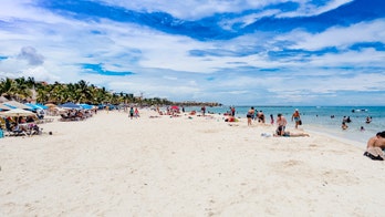 Cancun loosens COVID-19 restrictions ahead of spring break travel