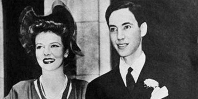 Elissa Landi married Curtis Thomas in 1943.