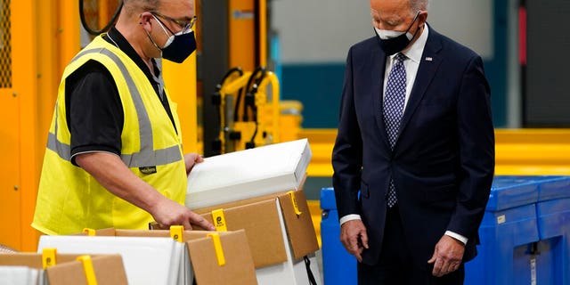 President Joe Biden Tours at Pfizer Manufacturing Site on Friday, February 19, 2021 in Portage, Michigan (AP Photo / Evan Vucci)