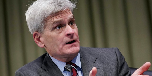 GOP senator spars with CNN host in heated Social Security debate: ‘You know better than that' 3 Sen. Bill Cassidy, R-La., speaks during a confirmation hearing for Secretary of Veterans Affairs nominee Denis McDonough.