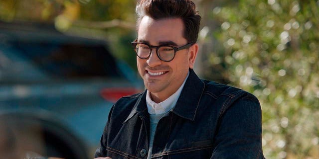 'Schitt's Creek' star Daniel Levy appears in an M&M's commerical. (M&M's via AP)