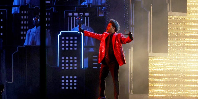 The Weeknd's performance featuring a sequence in a brightly-lit maze has been turned into a mem online. (Photo by Kevin C. Cox/Getty Images)