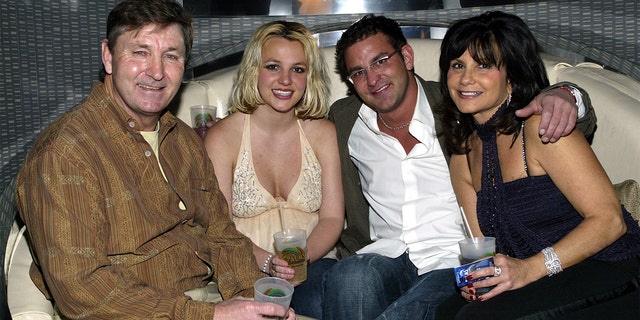 Singer Britney Spears (2nd, L) and her family (LR), father Jamie, brother Bryan and mother Lynne.