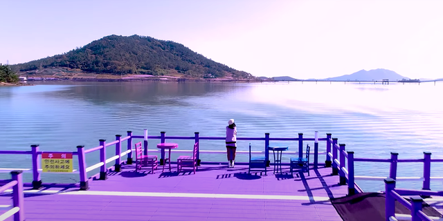 只关于 150 people live on Banwol and the neighboring Bakji Island, many of whom work in agriculture.