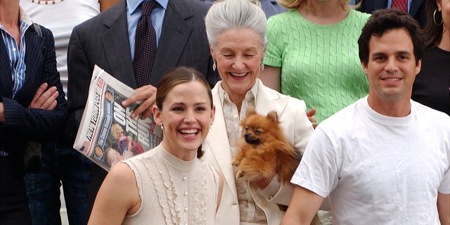 Jennifer Garner and Mark Ruffalo.  while filming a scene in their turn, "13 Continue at 30."