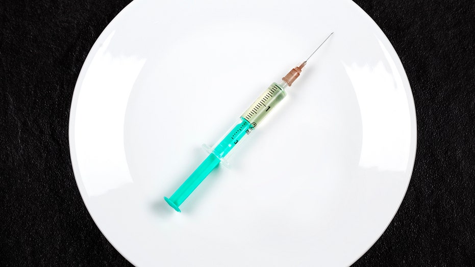 Restaurants beginning to offer discounts for vaccinated customers to